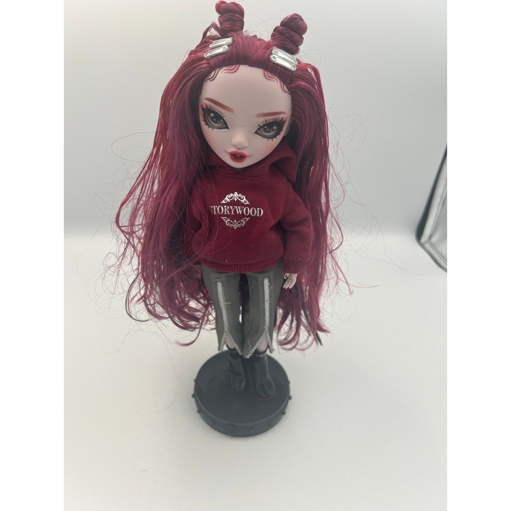 Rainbow High Shadow High Scarlet Rose